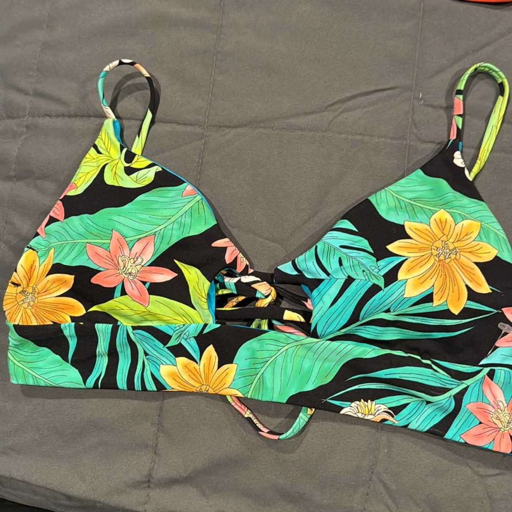 Hurley Large bloom wash rvsb bralette